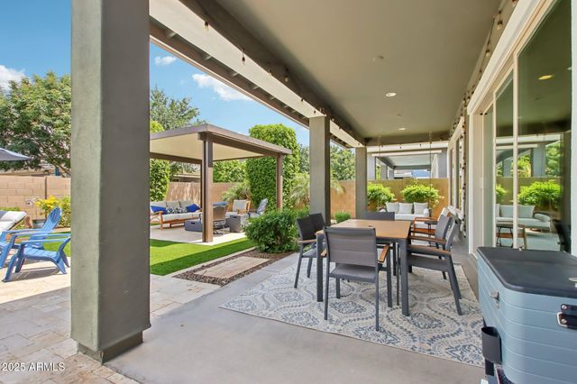 2942 E Appaloosa Road, Gilbert, AZ 85296