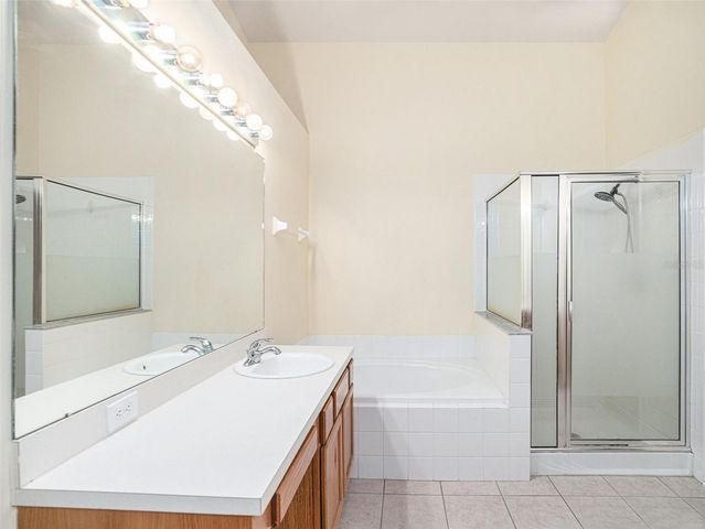 11440 MISTY ISLE LANE, Riverview, FL 33579