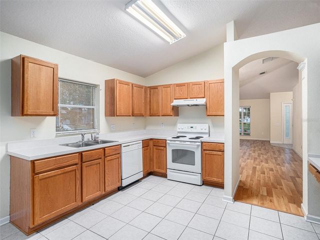 11440 MISTY ISLE LANE, Riverview, FL 33579