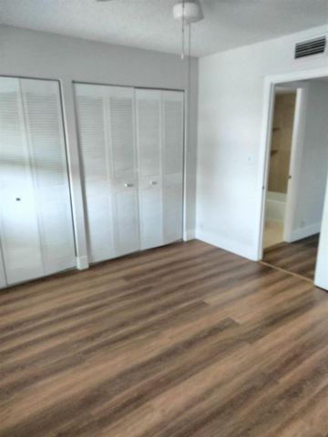 1100 Crystal Lake Drive 115, Deerfield Beach, FL 33064