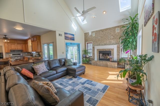 66 Green Valley Dr, Warren Twp., NJ 07059