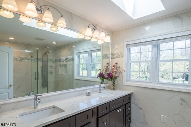 66 Green Valley Dr, Warren Twp., NJ 07059