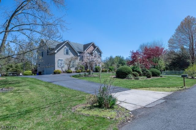 66 Green Valley Dr, Warren Twp., NJ 07059