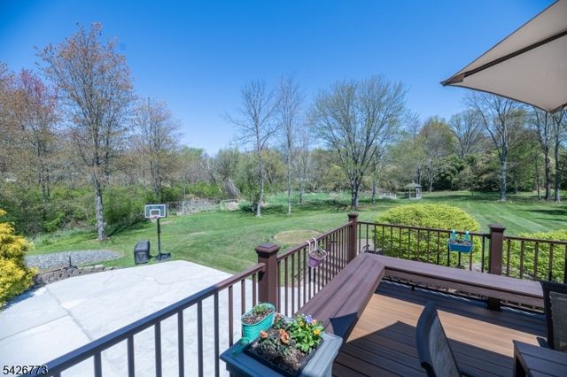 66 Green Valley Dr, Warren Twp., NJ 07059