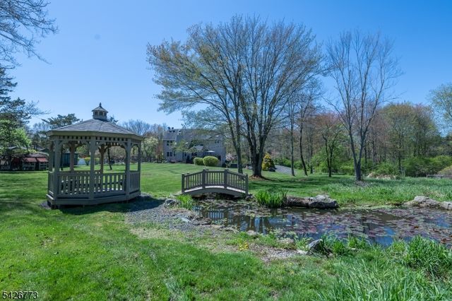 66 Green Valley Dr, Warren Twp., NJ 07059