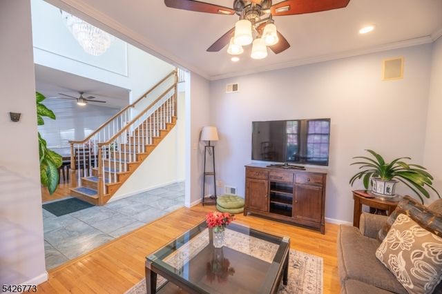 66 Green Valley Dr, Warren Twp., NJ 07059