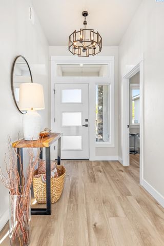 4090 Kingwood St, Kennewick, WA 99337