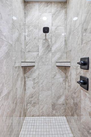 4090 Kingwood St, Kennewick, WA 99337