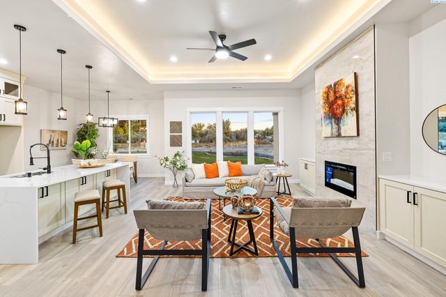 4090 Kingwood St, Kennewick, WA 99337