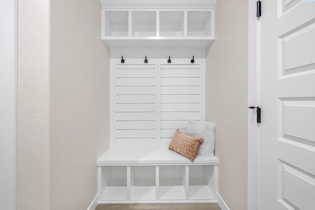 4090 Kingwood St, Kennewick, WA 99337