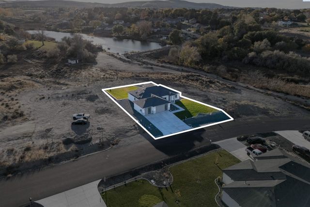 4090 Kingwood St, Kennewick, WA 99337