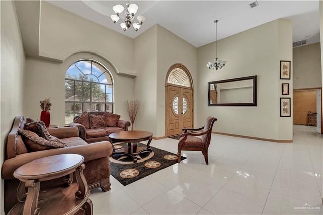 2431 Palm Circle Drive, Rio Grande City, TX 78582