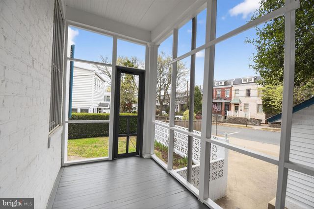 2322 37TH ST NW, Washington, DC 20007