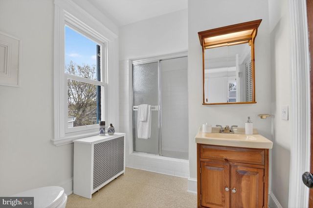 2322 37TH ST NW, Washington, DC 20007