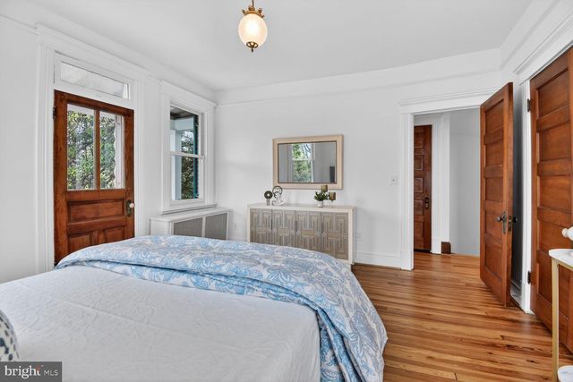 2322 37TH ST NW, Washington, DC 20007