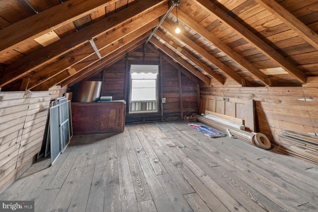 2322 37TH ST NW, Washington, DC 20007