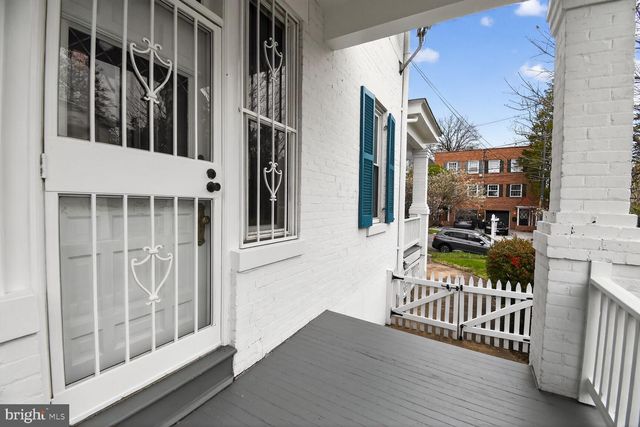 2322 37TH ST NW, Washington, DC 20007