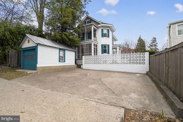 2322 37TH ST NW, Washington, DC 20007