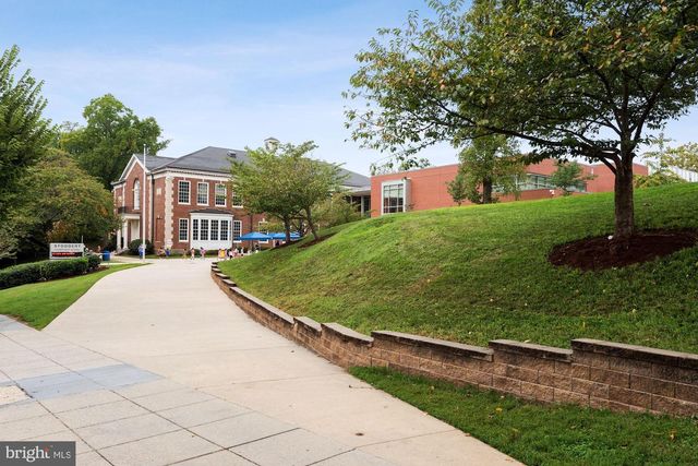 2322 37TH ST NW, Washington, DC 20007