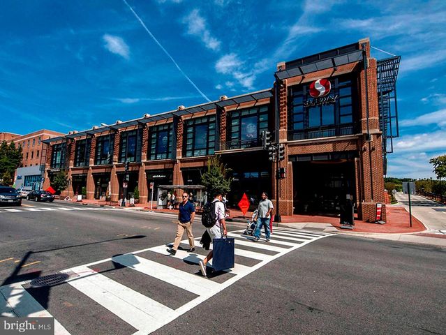 2322 37TH ST NW, Washington, DC 20007