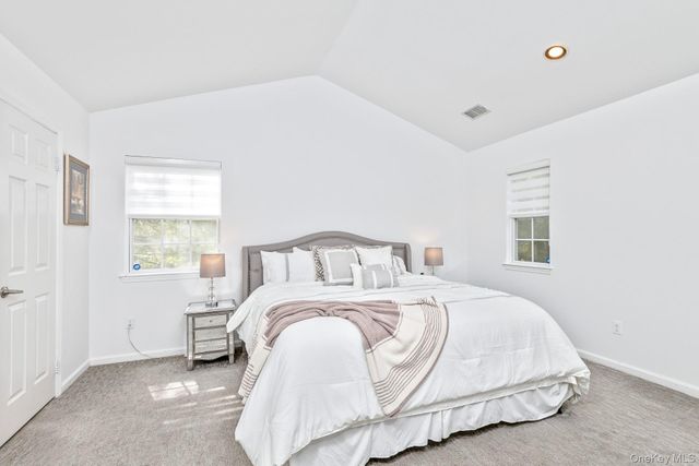 1 Plantation Drive, Hauppauge, NY 11788