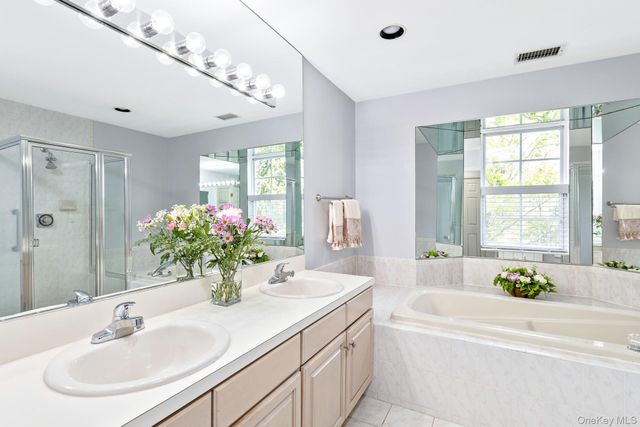 1 Plantation Drive, Hauppauge, NY 11788