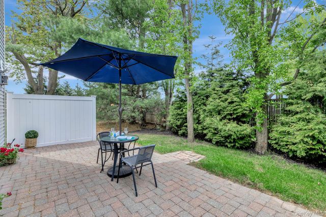 1 Plantation Drive, Hauppauge, NY 11788