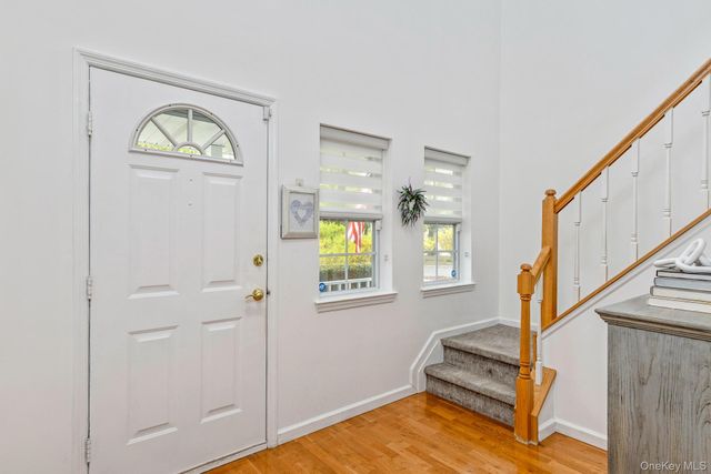 1 Plantation Drive, Hauppauge, NY 11788