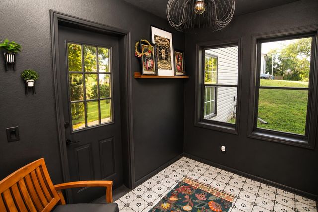 215 W Pine Hill Court, Nixa, MO 65714
