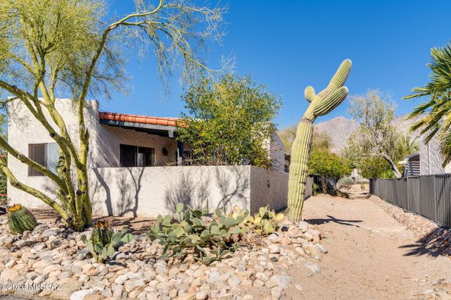 5420 N La Casita Drive, Tucson, AZ 85718