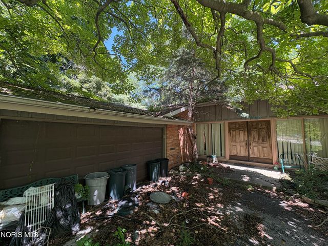 1157 Nanette Drive, Toledo, OH 43614