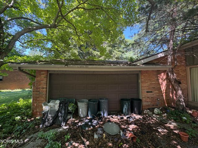 1157 Nanette Drive, Toledo, OH 43614