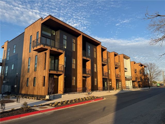 905 SE 4th Street 307, Bentonville, AR 72712