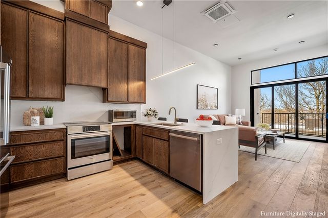 905 SE 4th Street 307, Bentonville, AR 72712