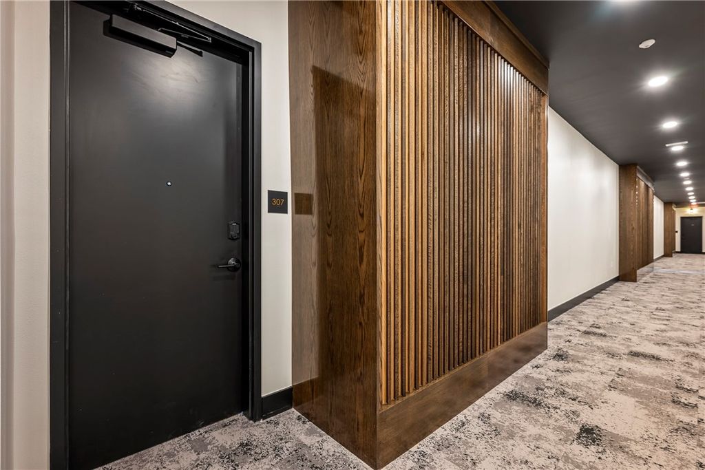 905 SE 4th Street 307, Bentonville, AR 72712