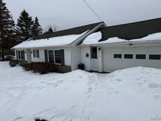 20 South Hills Drive, New Hartford, NY 13413