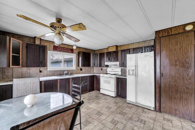 1488 Greenfield AVENUE, Burlington, WI 53105
