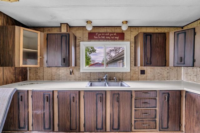1488 Greenfield AVENUE, Burlington, WI 53105