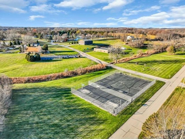 1488 Greenfield AVENUE, Burlington, WI 53105