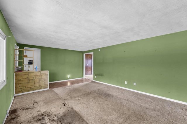 1488 Greenfield AVENUE, Burlington, WI 53105