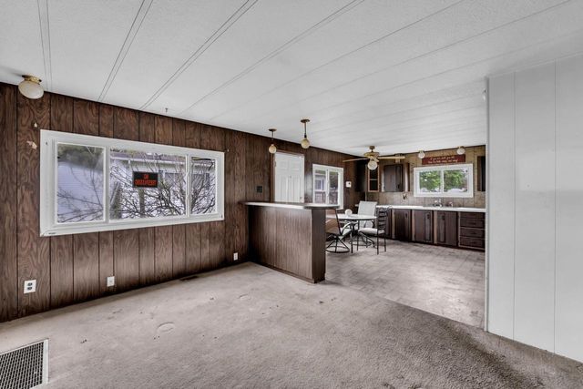 1488 Greenfield AVENUE, Burlington, WI 53105