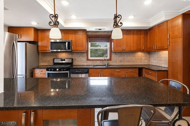 821 Wyoming Ave, Elizabeth City, NJ 07208