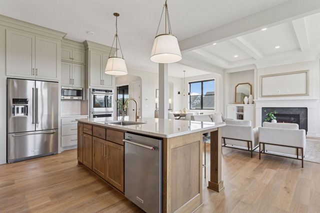 5750 Freeland Bay N, Hugo, MN 55038