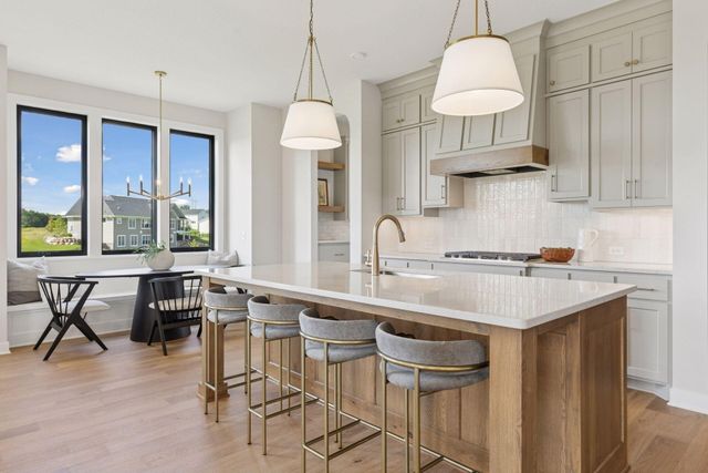 5750 Freeland Bay N, Hugo, MN 55038