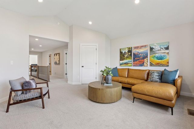 5750 Freeland Bay N, Hugo, MN 55038