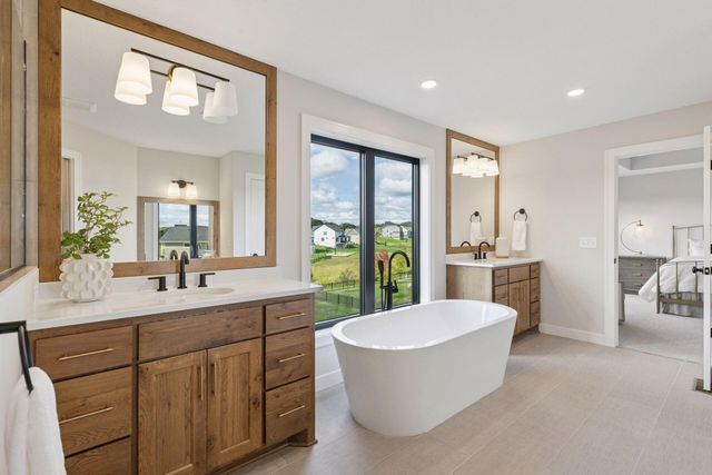 5750 Freeland Bay N, Hugo, MN 55038