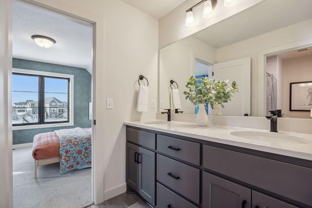 5750 Freeland Bay N, Hugo, MN 55038