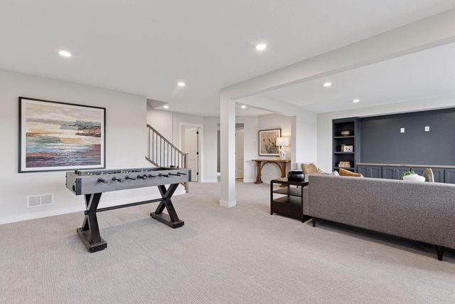 5750 Freeland Bay N, Hugo, MN 55038