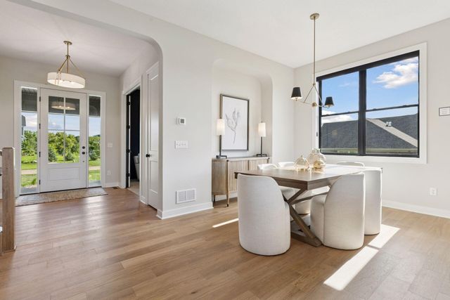 5750 Freeland Bay N, Hugo, MN 55038