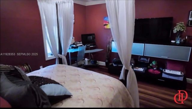 1500 S Treasure Dr, North Bay Village, FL 33141